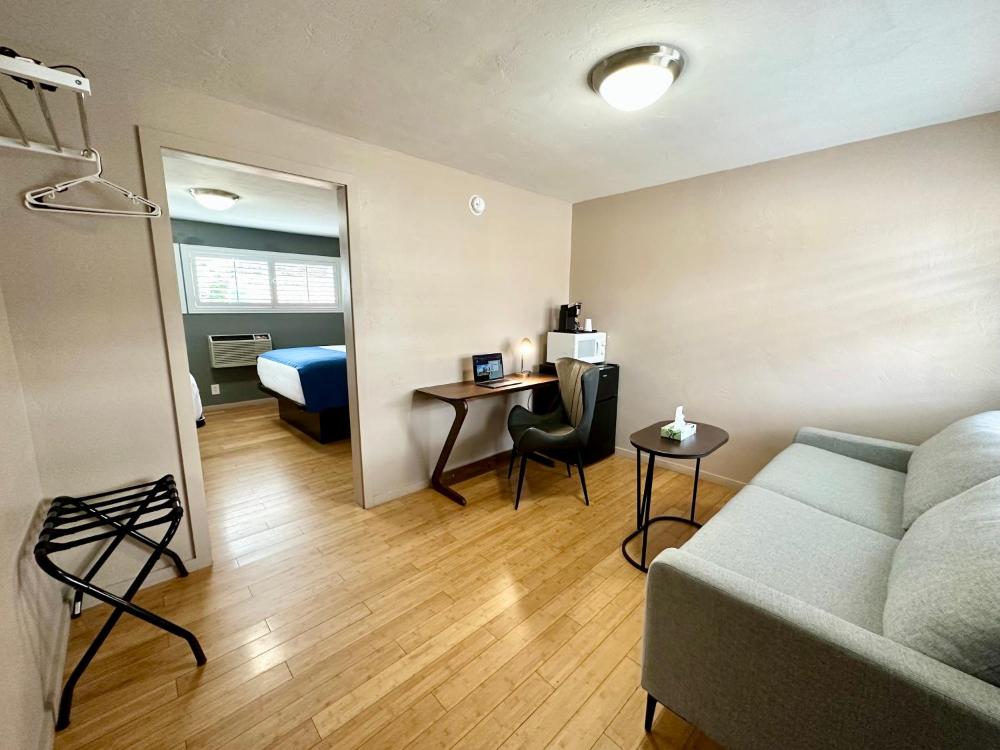Queen Suite interior