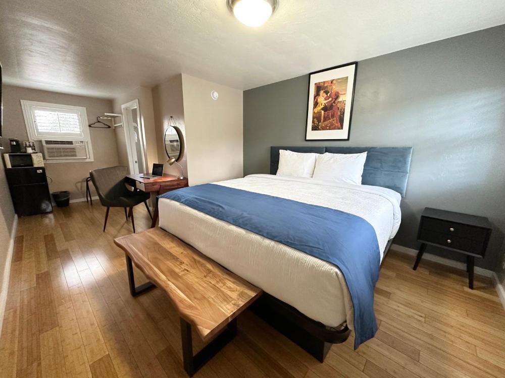 King Room interior